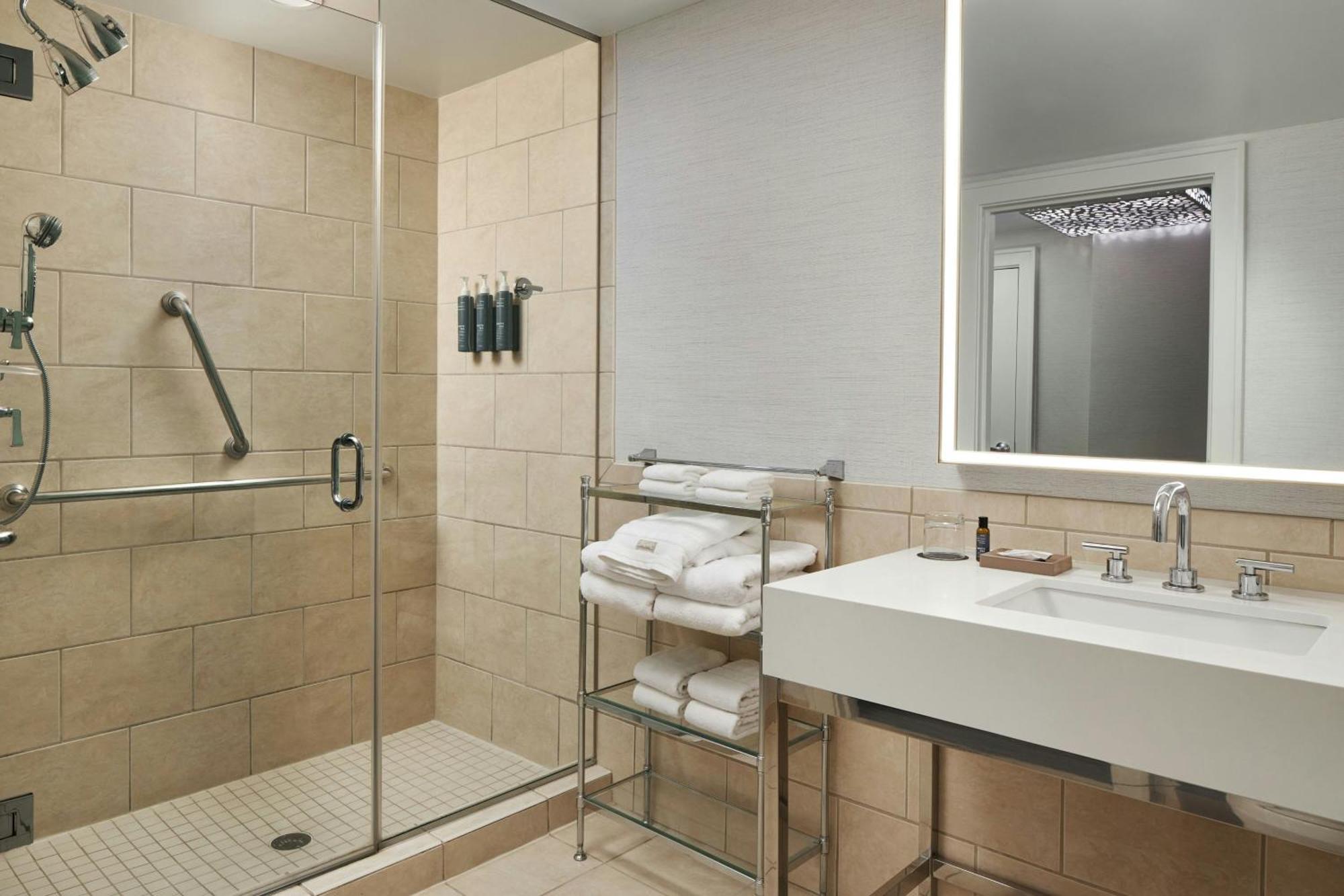 The Westin Richmond Dumbarton